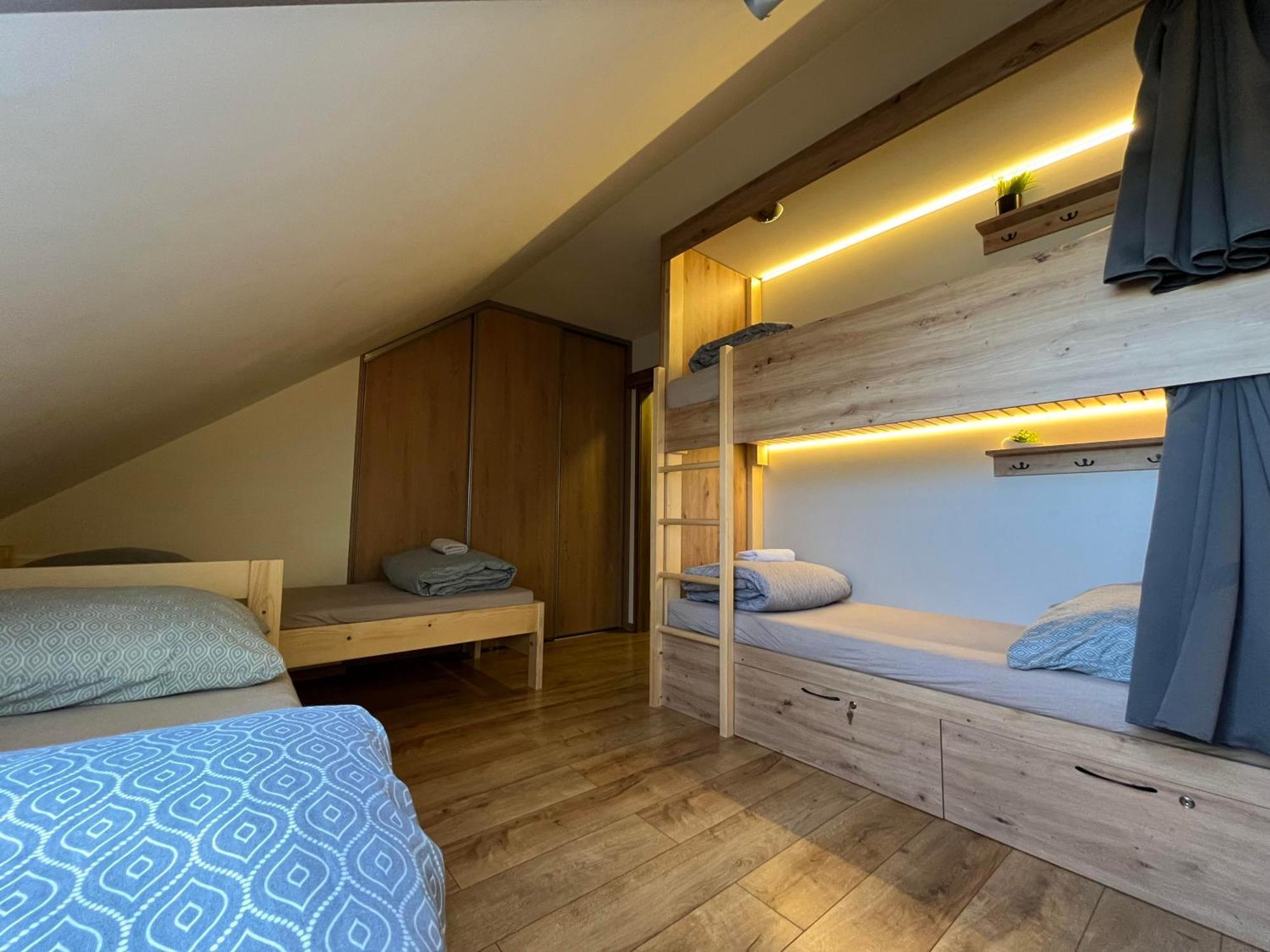 Sherpa'S Hostel High Tatras Štrbské Pleso Екстериор снимка