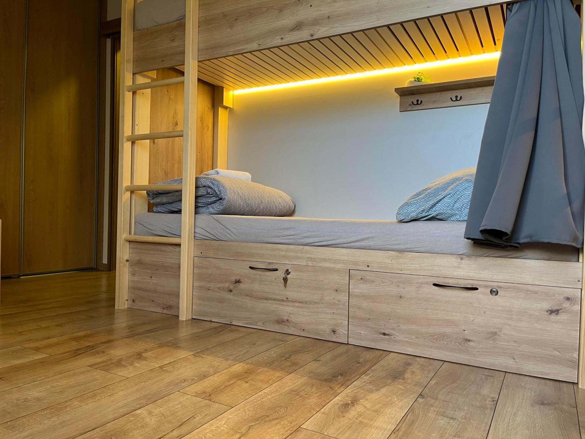 Sherpa'S Hostel High Tatras Štrbské Pleso Екстериор снимка
