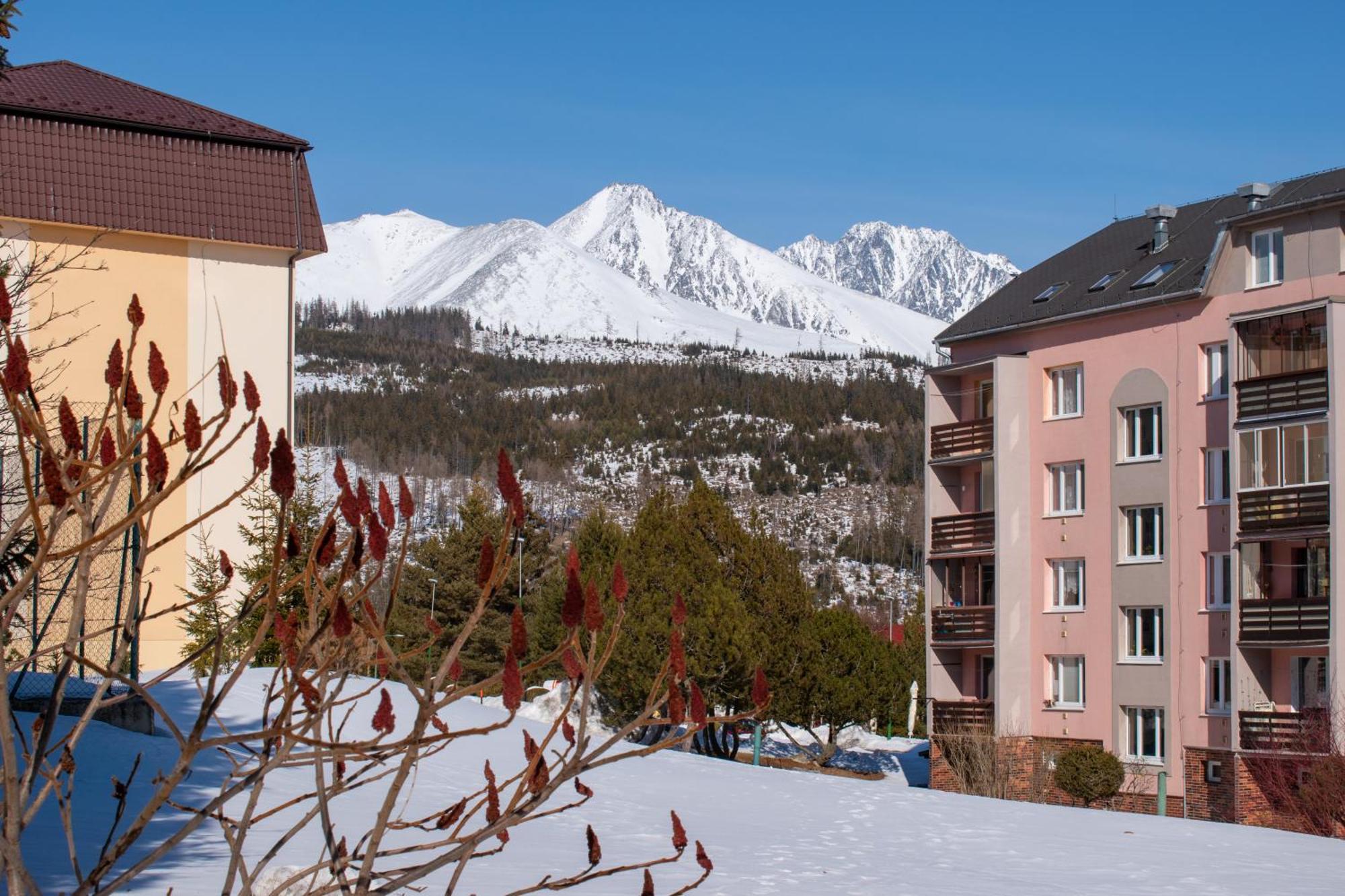 Sherpa'S Hostel High Tatras Štrbské Pleso Екстериор снимка