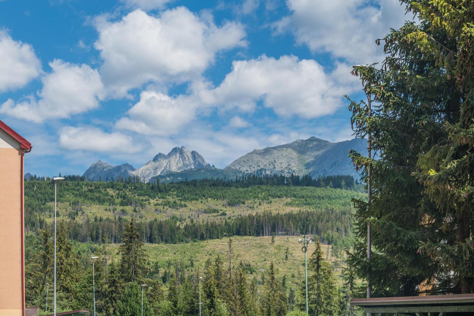 Sherpa'S Hostel High Tatras Štrbské Pleso Екстериор снимка